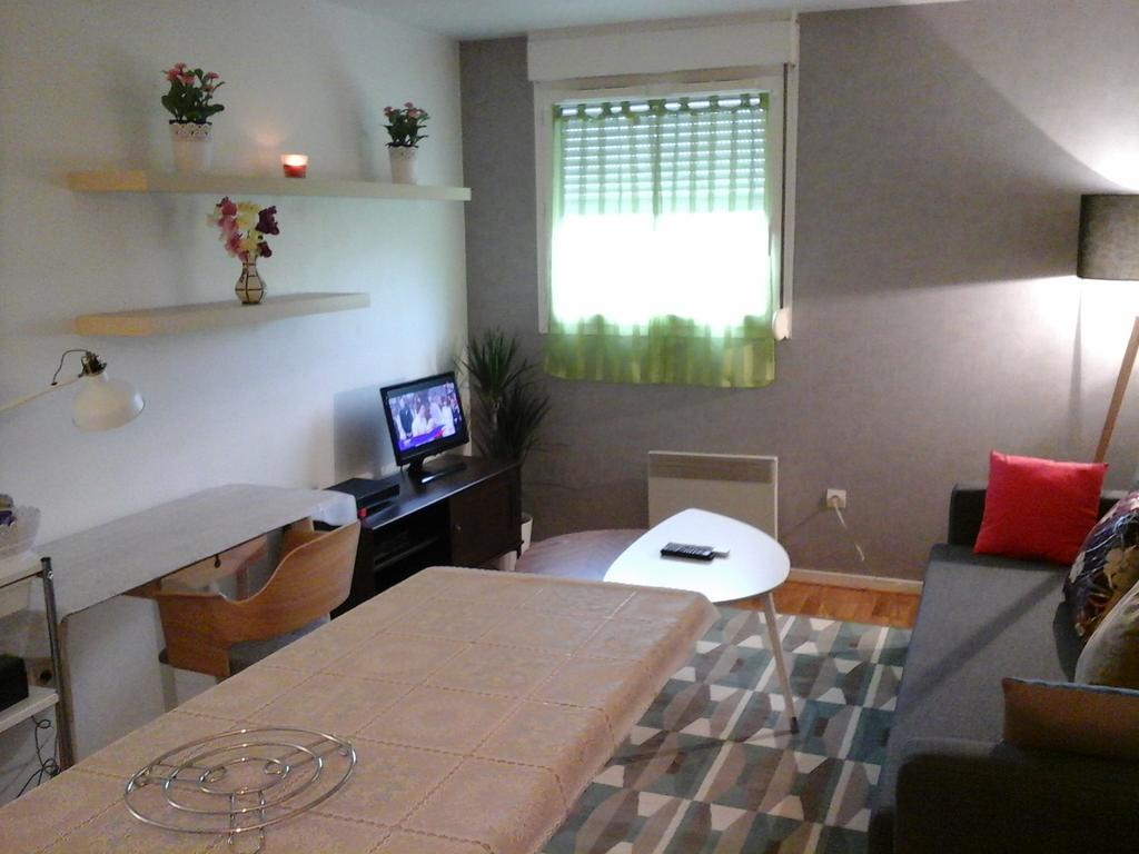 Beau Studio Noisy-Le-Grand Apartment Phòng bức ảnh