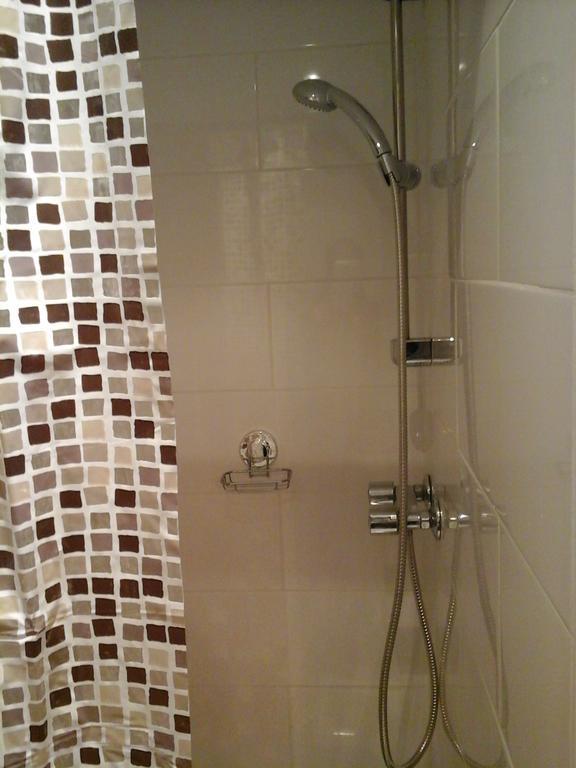 Beau Studio Noisy-Le-Grand Apartment Phòng bức ảnh